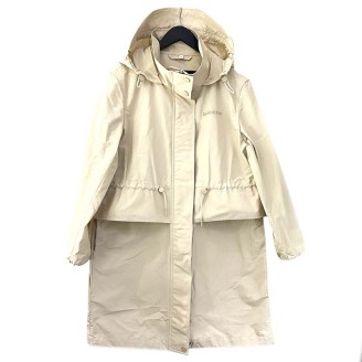 버버리 아이보리 바람막이